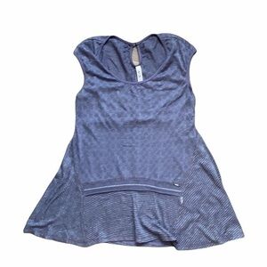 DECA size large sleeveless shirt